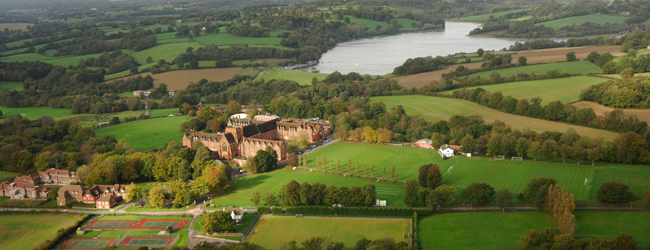LISA-Sprachreisen-Schueler-Englisch-England-Ardingly-Landschaft-See-Schloss-Sport LISA-Sprachreisen-Schueler-Englisch-England-Ardingly-Landschaft-See-Schloss-Sport